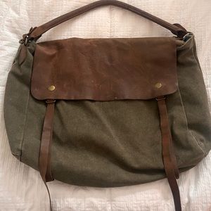 Jesslyn Blake - Green Canvas & Leather Messenger Bag